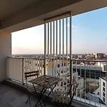With Private Parking And Balcony Apartment *