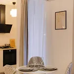 With Private Parking And Balcony Apartment *