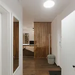 Apartment With Private Parking And Balcony Timisoara