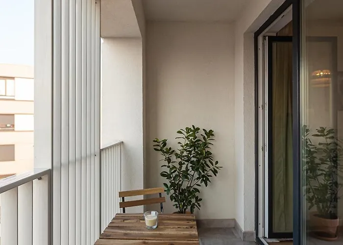 With Private Parking And Balcony 公寓 蒂米什瓦拉