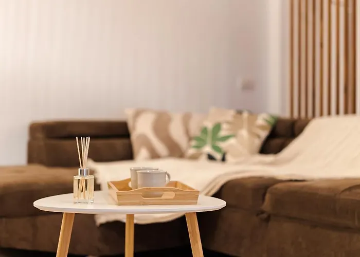 With Private Parking And Balcony Апартаменты