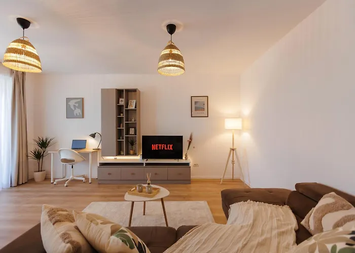 With Private Parking And Balcony شقة تيميشورا