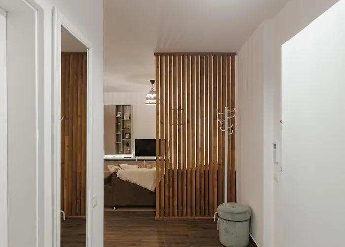 شقة With Private Parking And Balcony تيميشورا